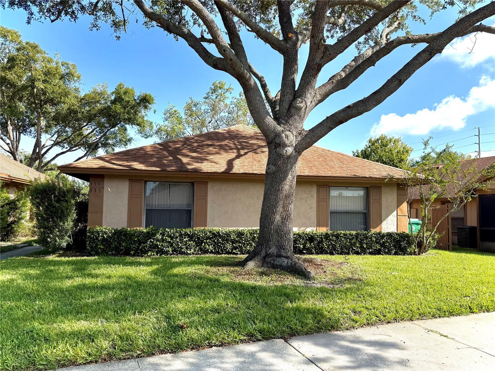 TOWNHOMES WINTER GARDEN - Residential