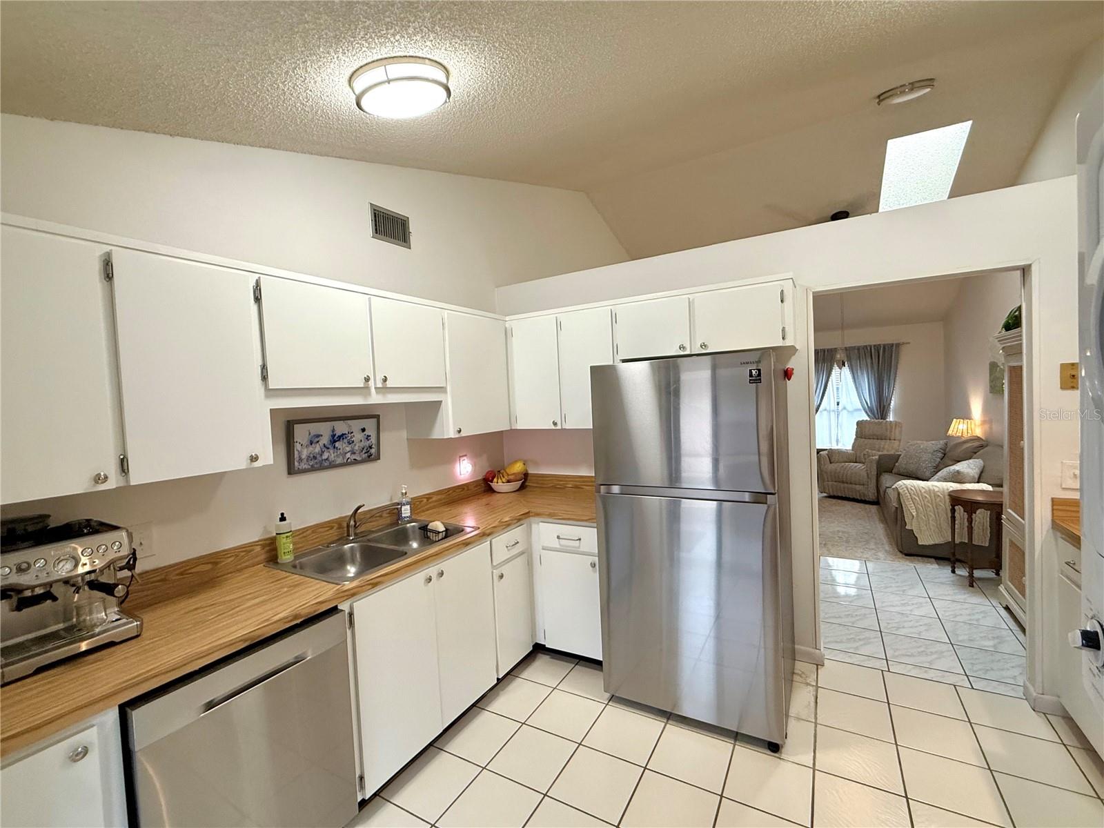 TOWNHOMES WINTER GARDEN - Residential