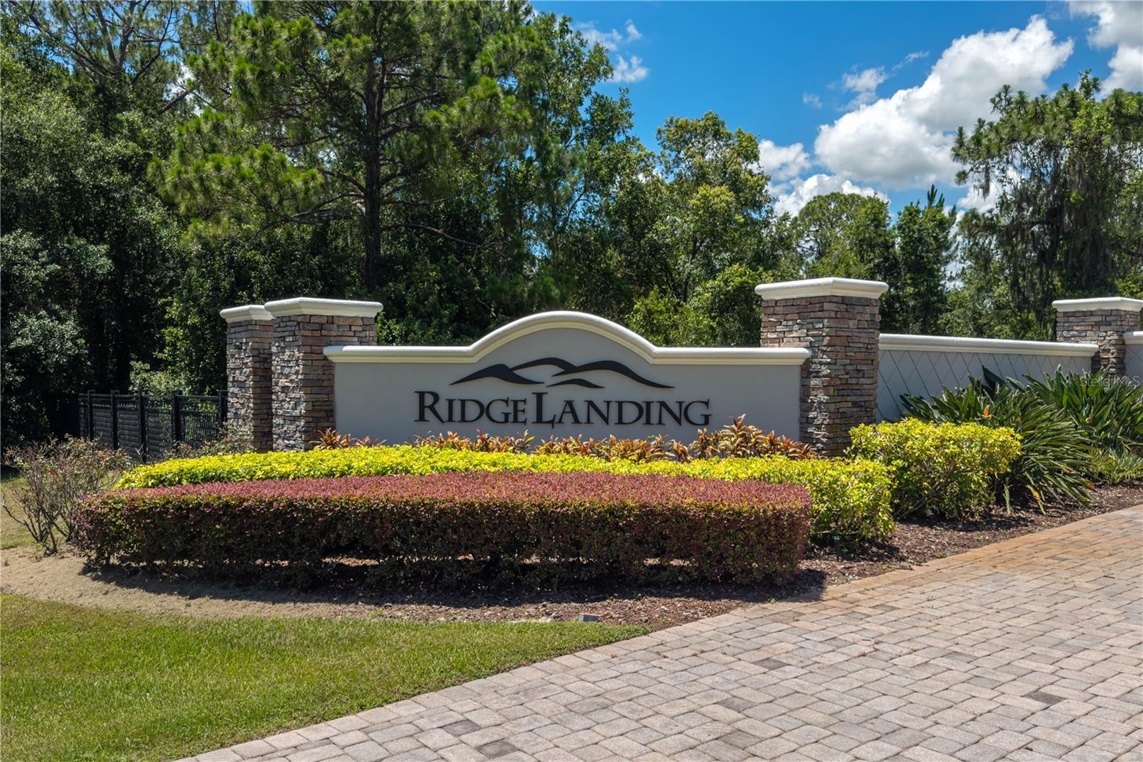 RIDGE LANDING - Land