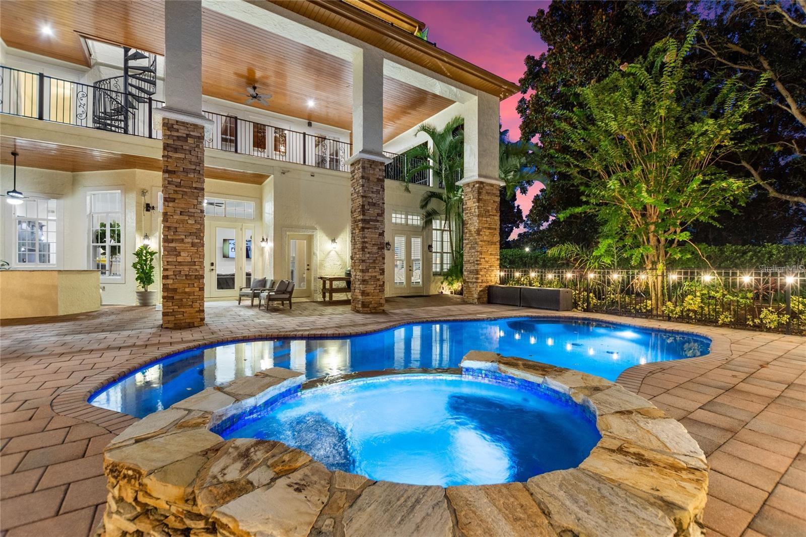 KEENES POINTE - Residential