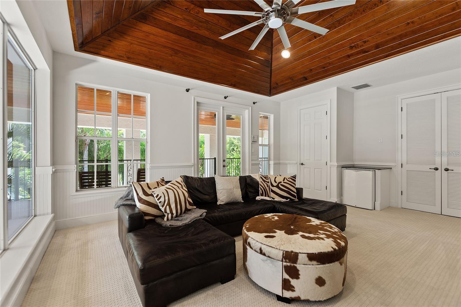 KEENES POINTE - Residential