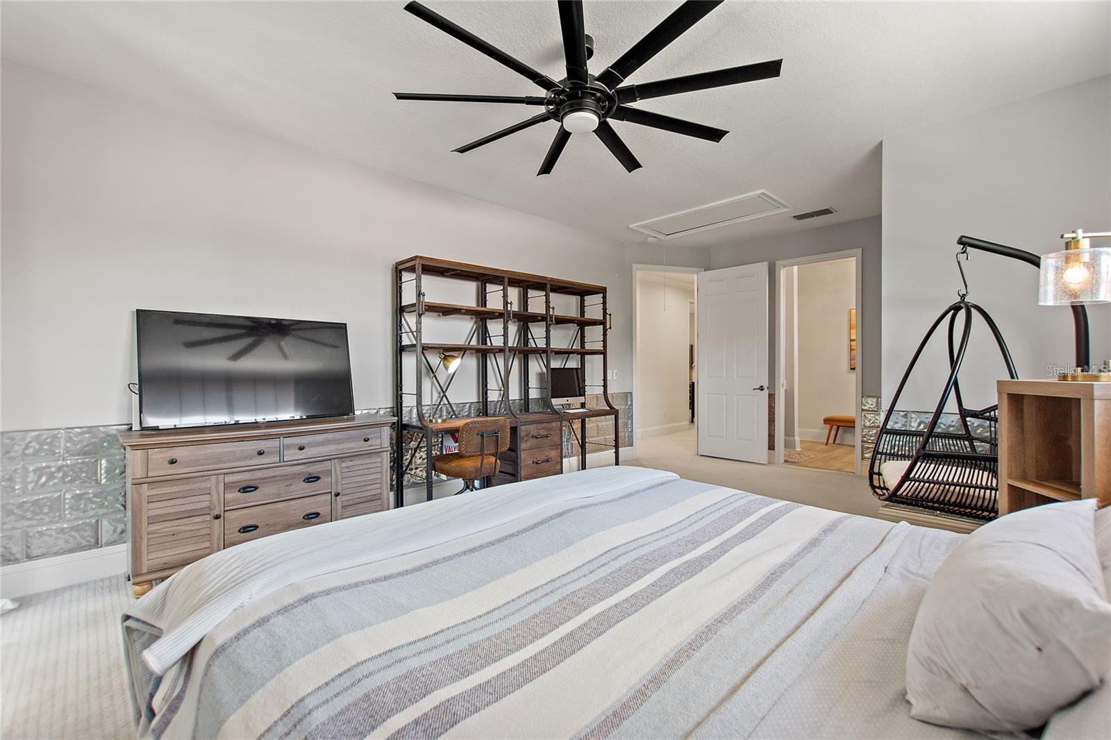 KEENES POINTE - Residential