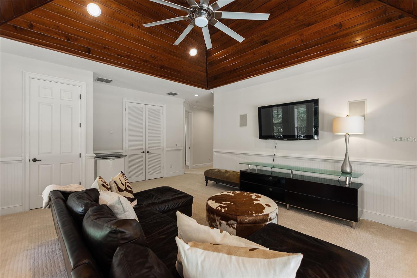 KEENES POINTE - Residential