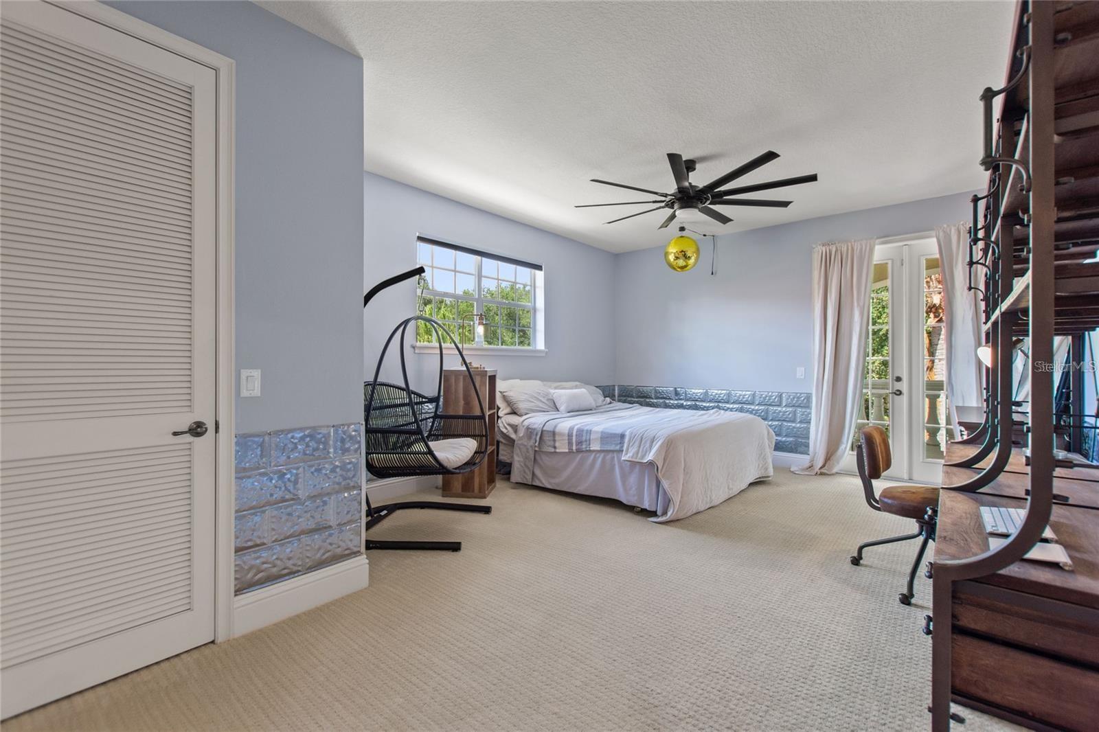 KEENES POINTE - Residential