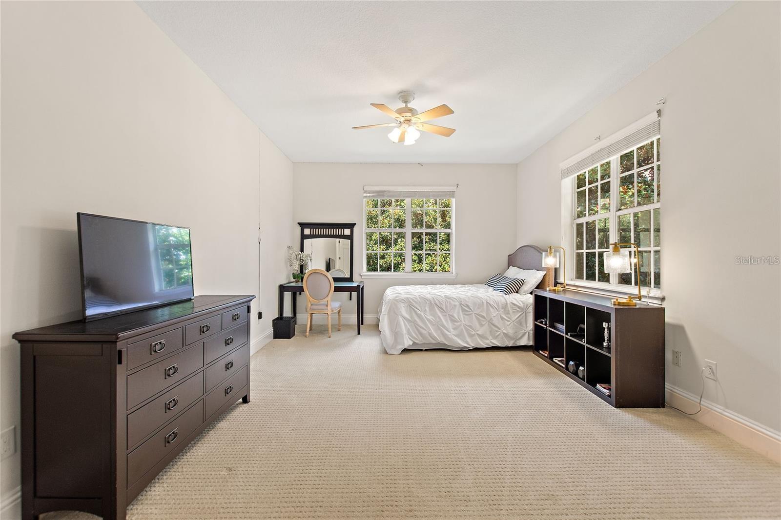 KEENES POINTE - Residential