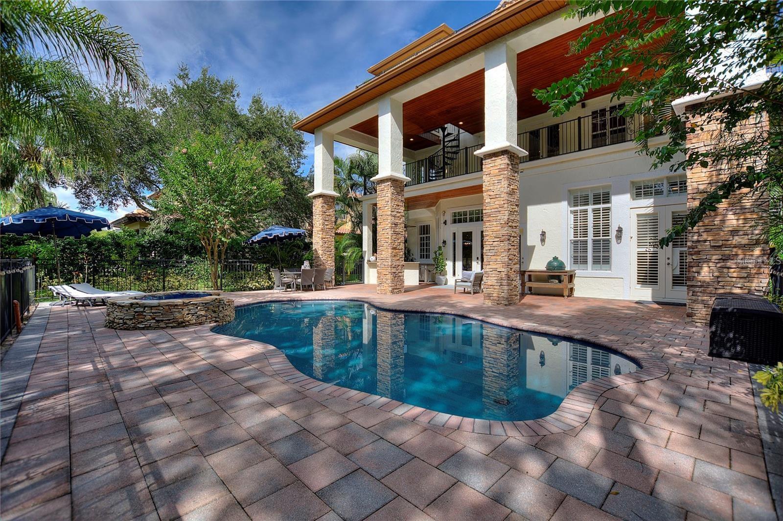 KEENES POINTE - Residential