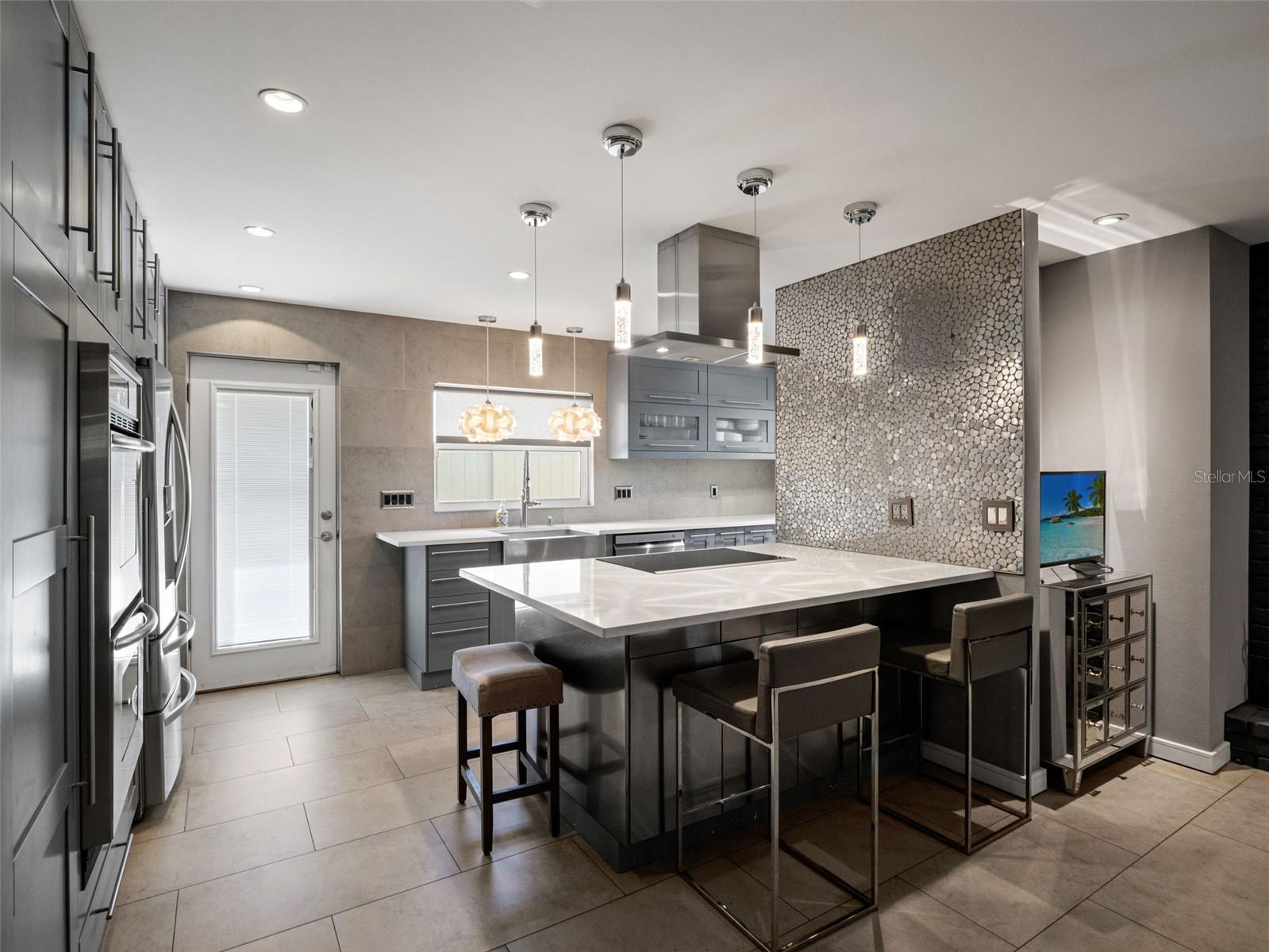 DOMMERICH/ HIGHLAND PARK - Residential