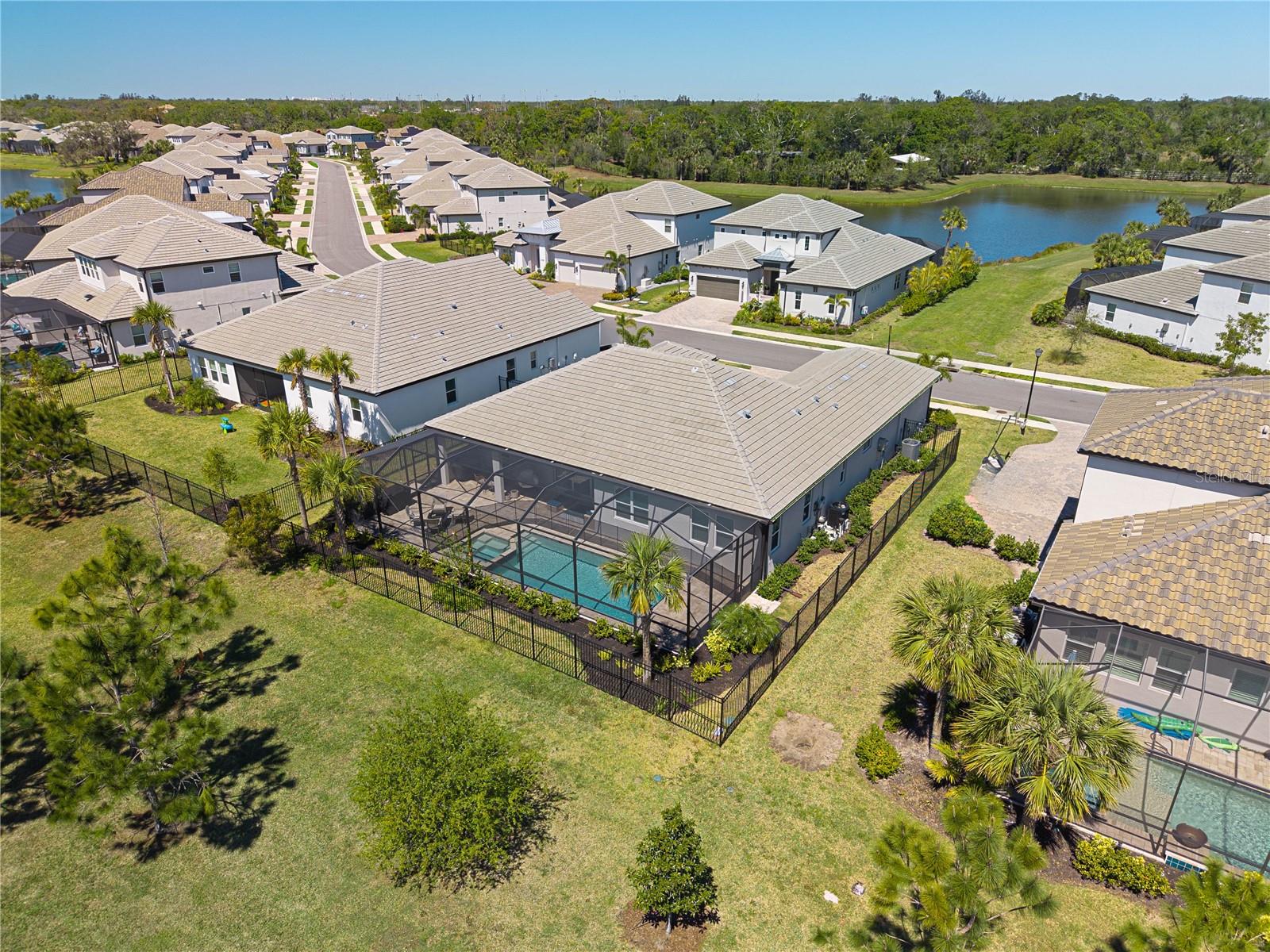 6172 LUNGO LAGO DRIVE