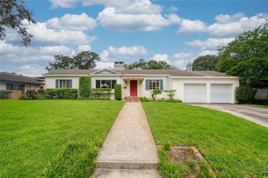Photo of 2406 Shoreham Road, Orlando, FL 32803 (MLS # O6425621)