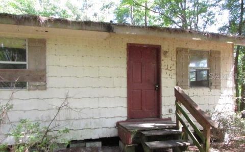 A home in DUNNELLON