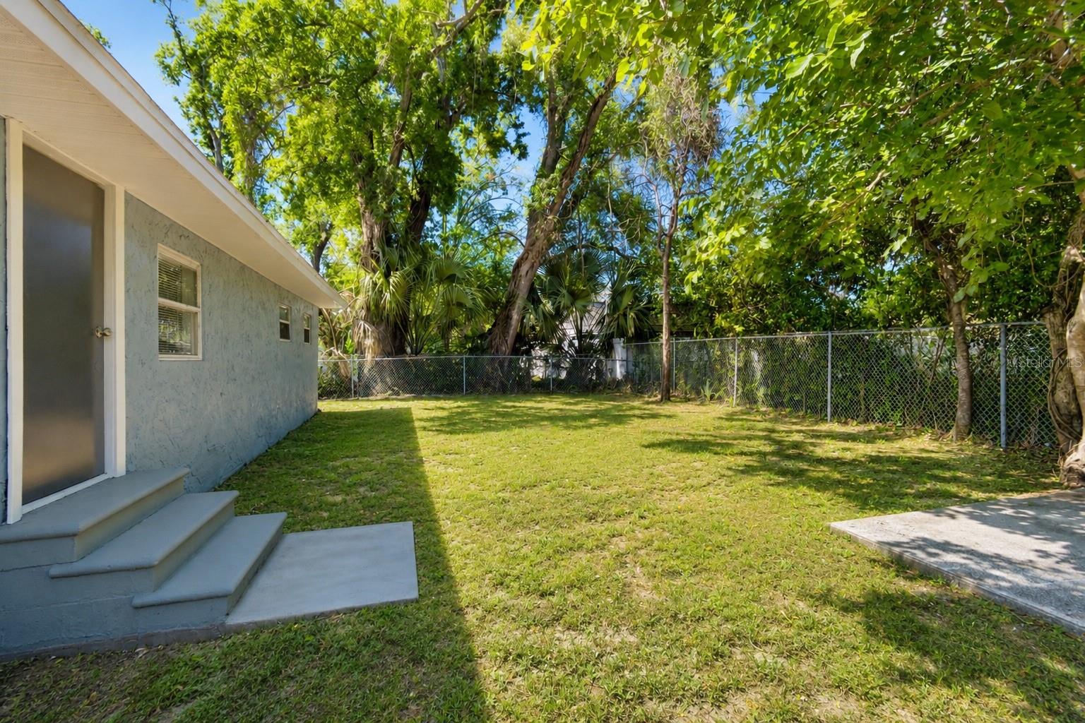 HOLLOMANS J J - Residential
