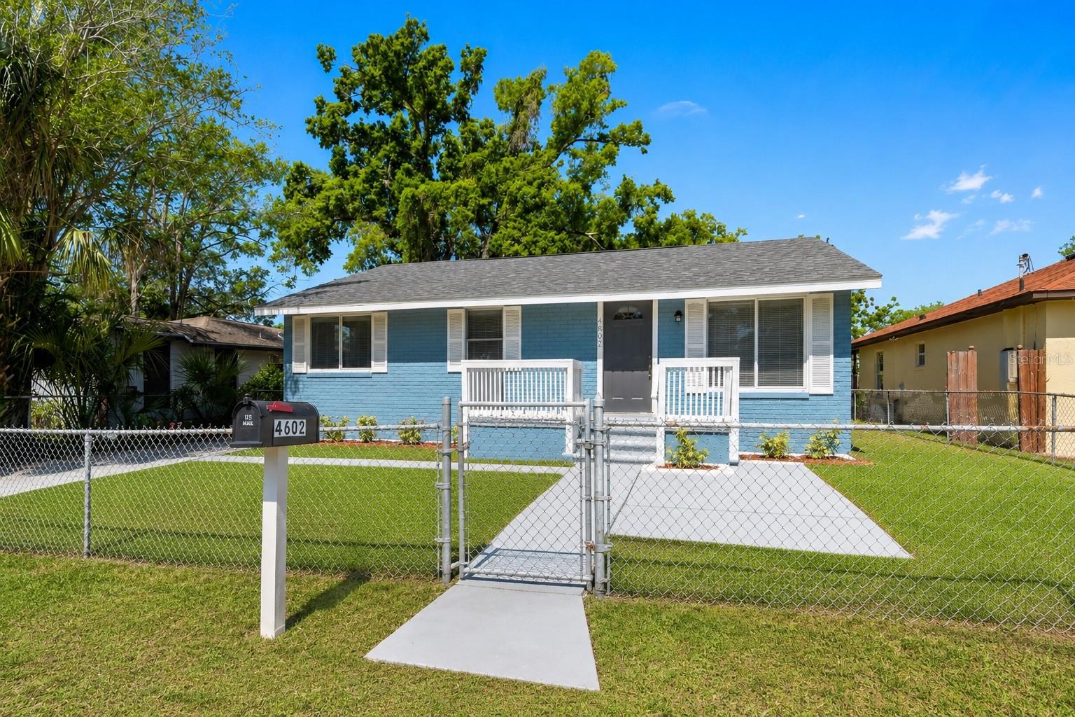 HOLLOMANS J J - Residential