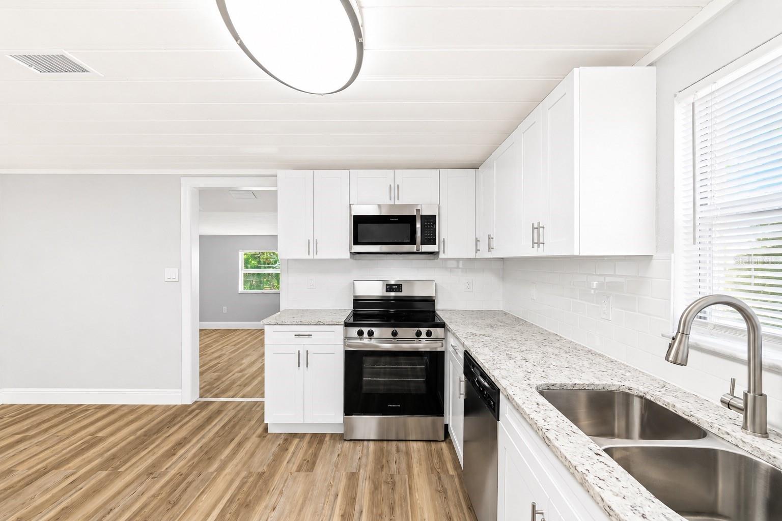 HOLLOMANS J J - Residential