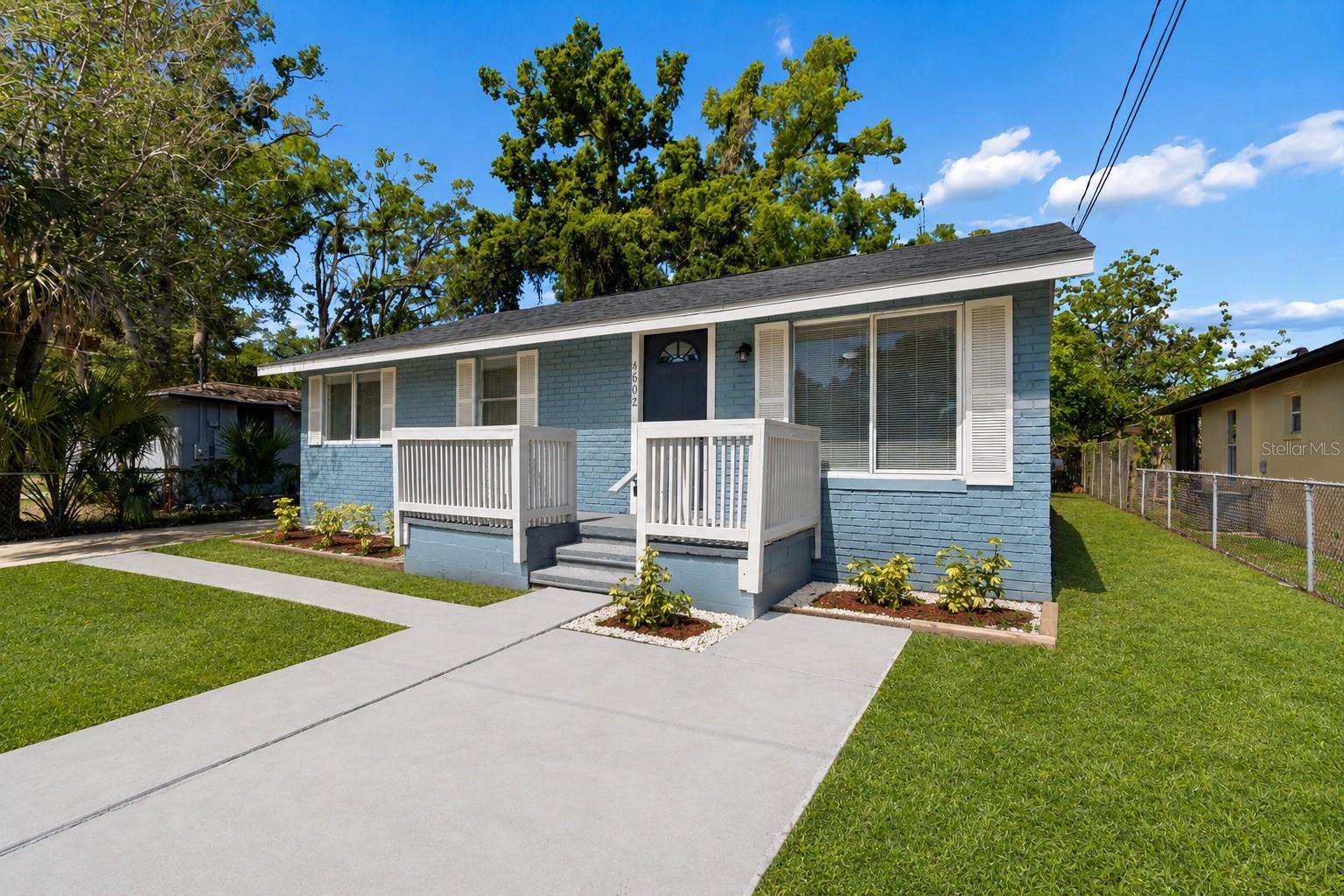 HOLLOMANS J J - Residential
