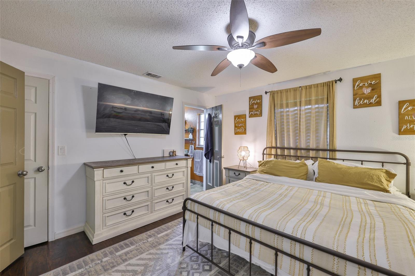 WHITFIELD MANOR - Residential