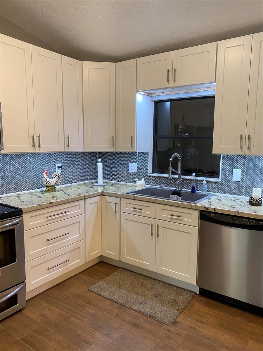 Florida Shores 01 - Residential