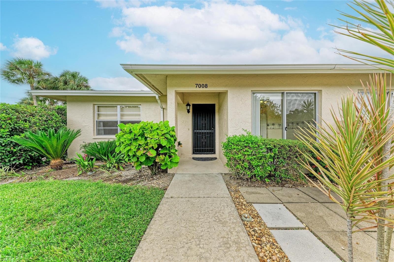 7008 W COUNTRY CLUB DRIVE N 139