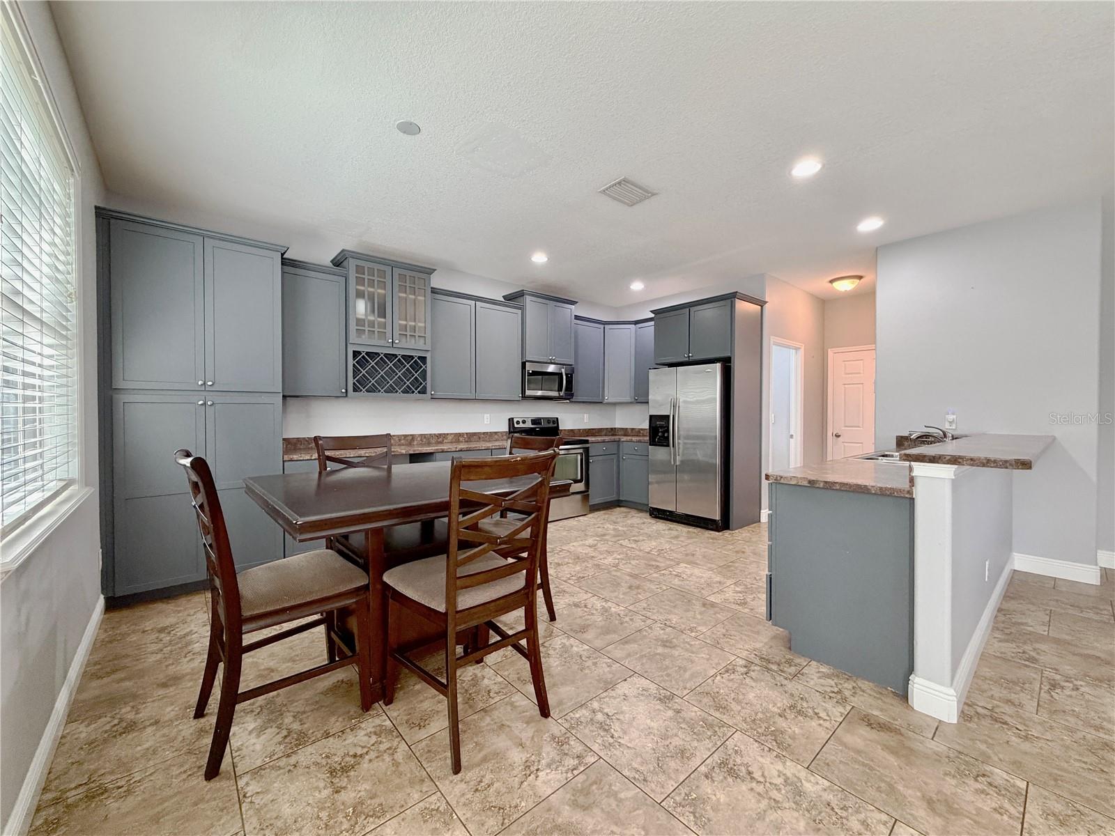AVERILLS 1ST ADD - Residential Lease