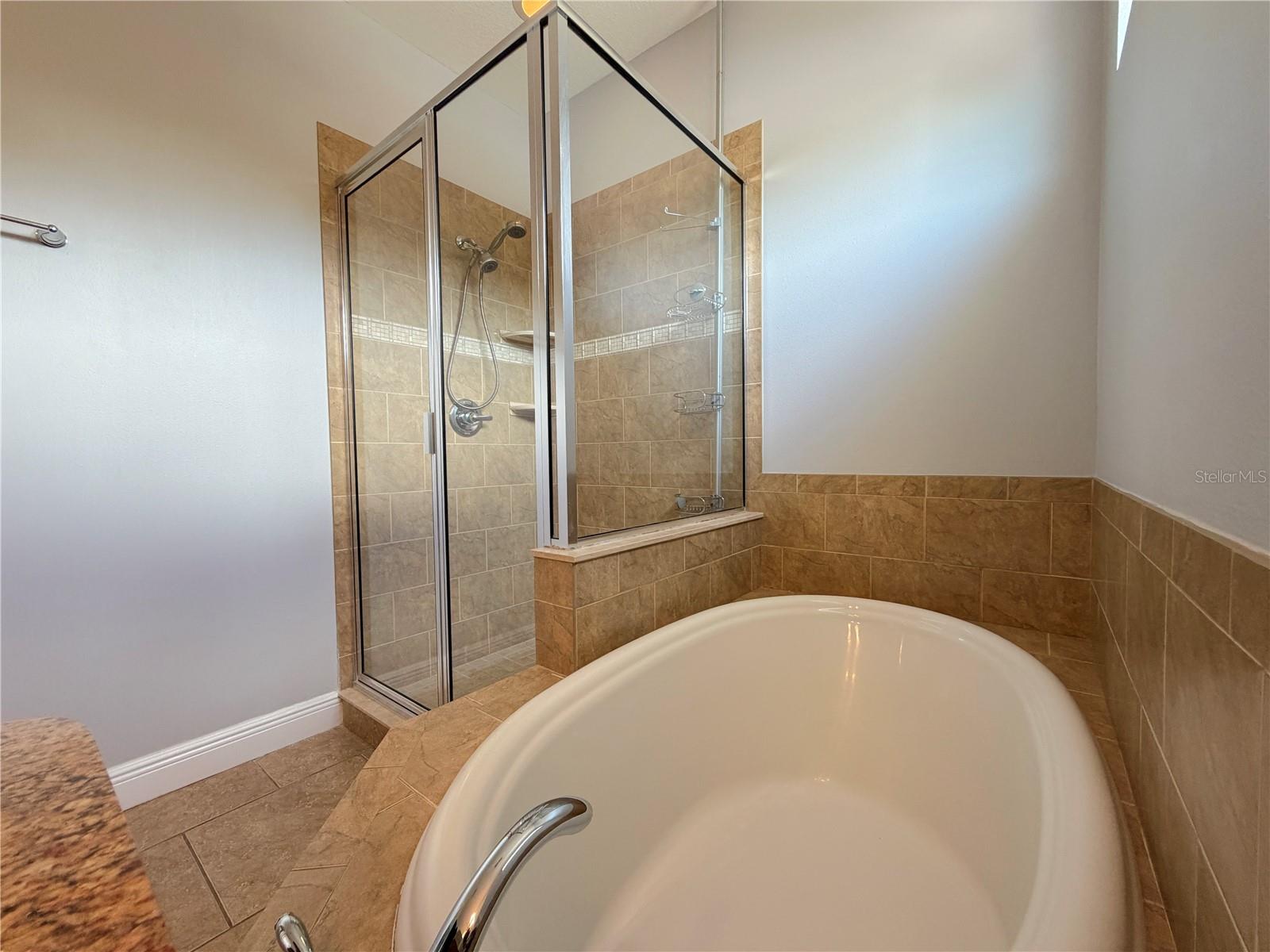 AVERILLS 1ST ADD - Residential Lease
