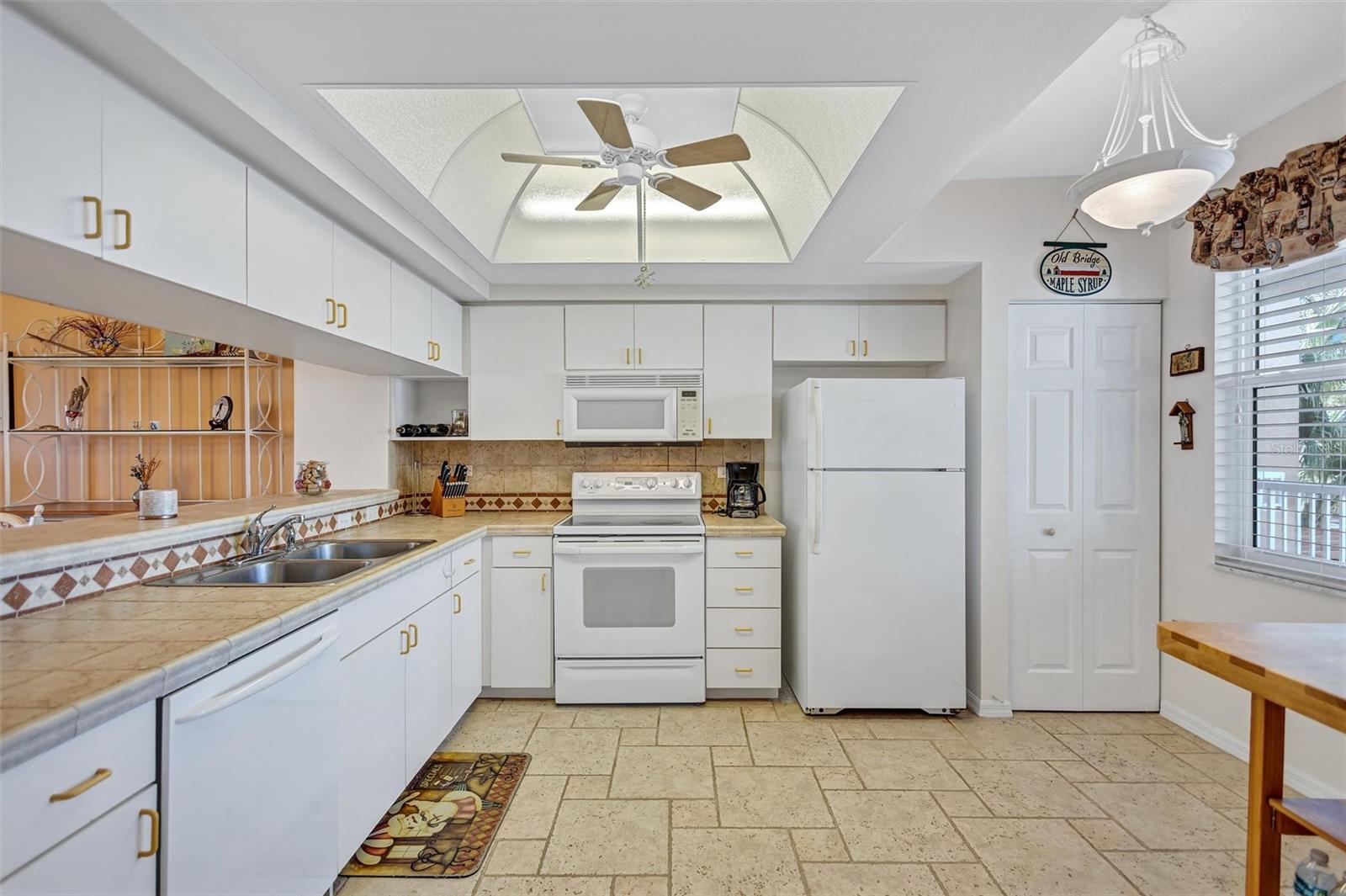 SHORES OF LONG BAYOU CONDO - Residential