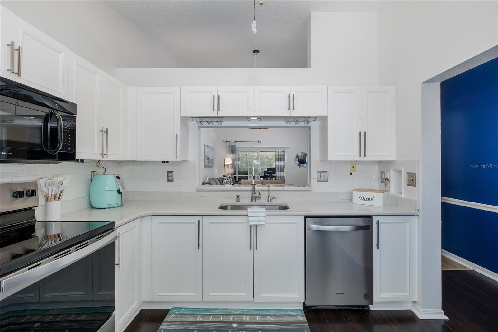 FOREST PARK CONDO - Residential