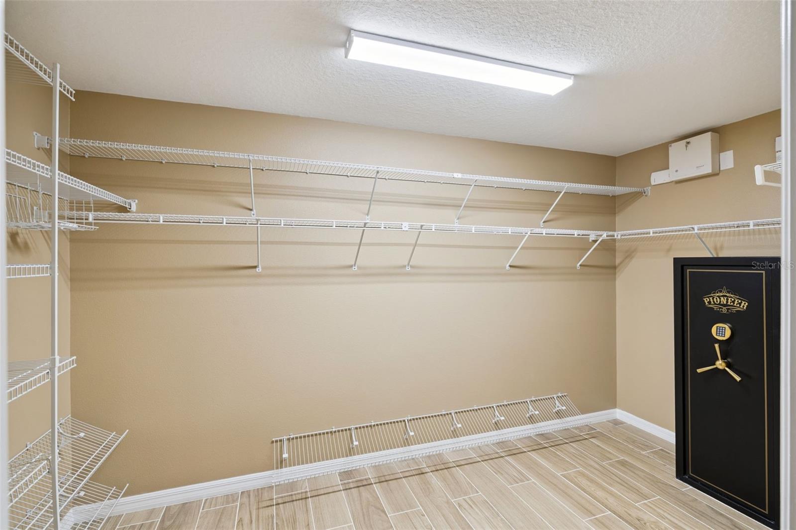 OLD MILL RUN SUB - Residential