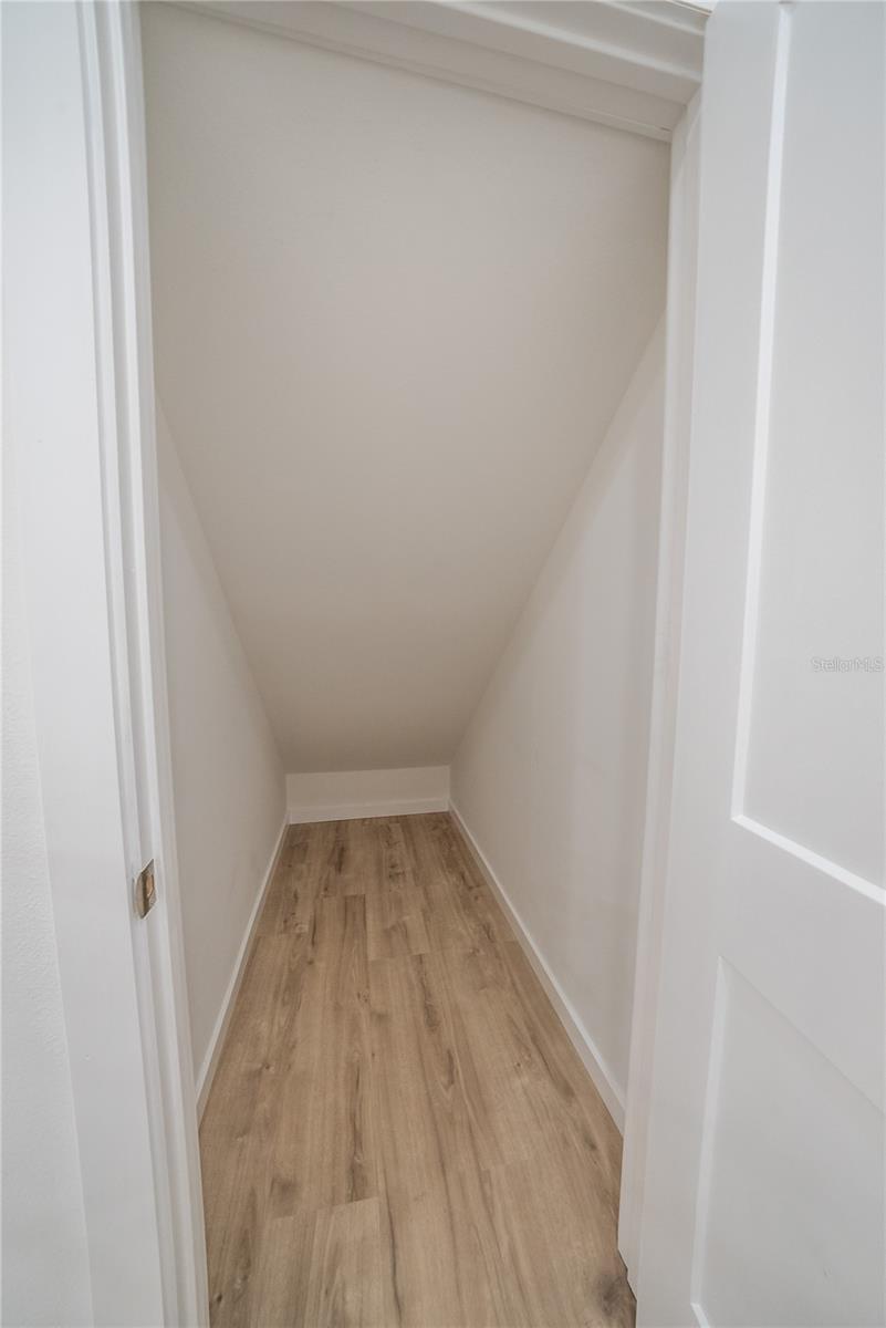 OAK VILLA REP - Residential