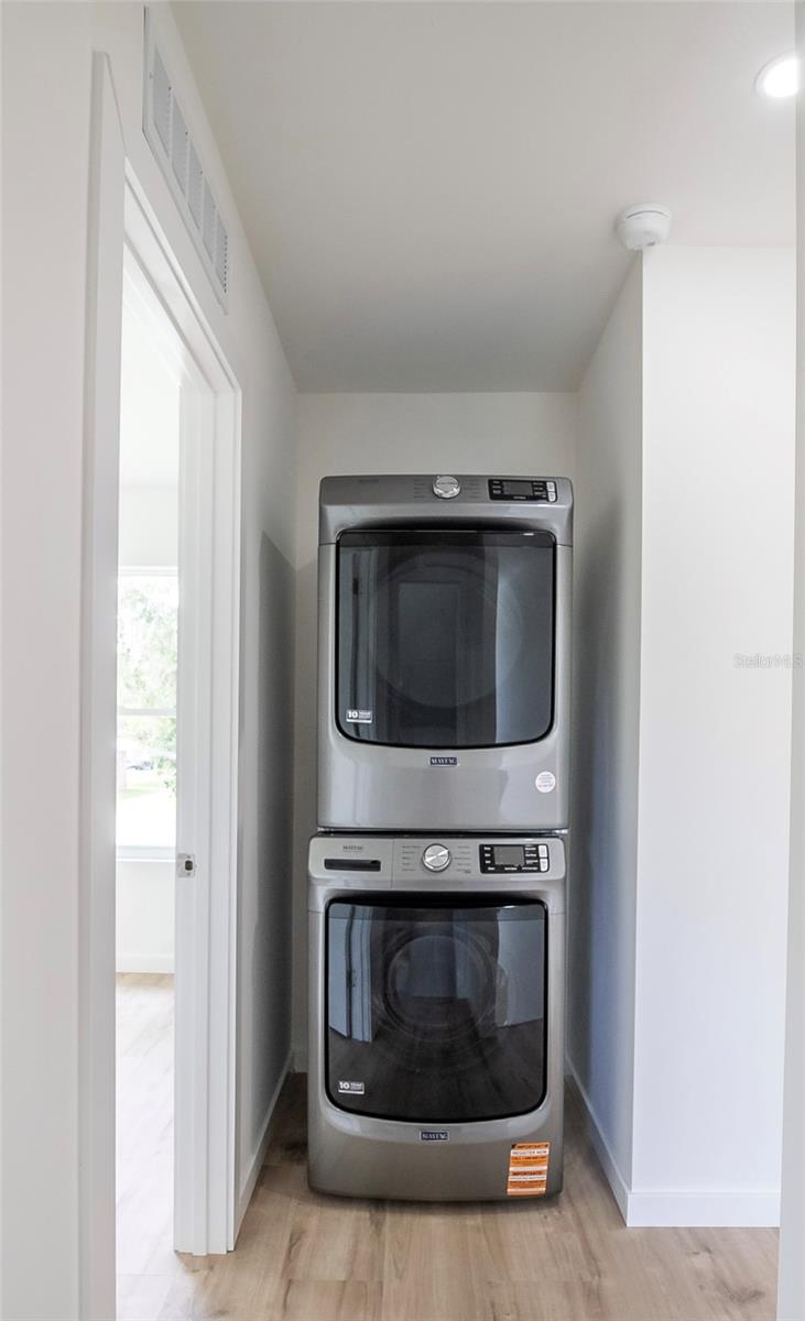 OAK VILLA REP - Residential