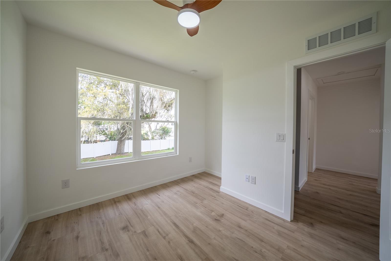 OAK VILLA REP - Residential