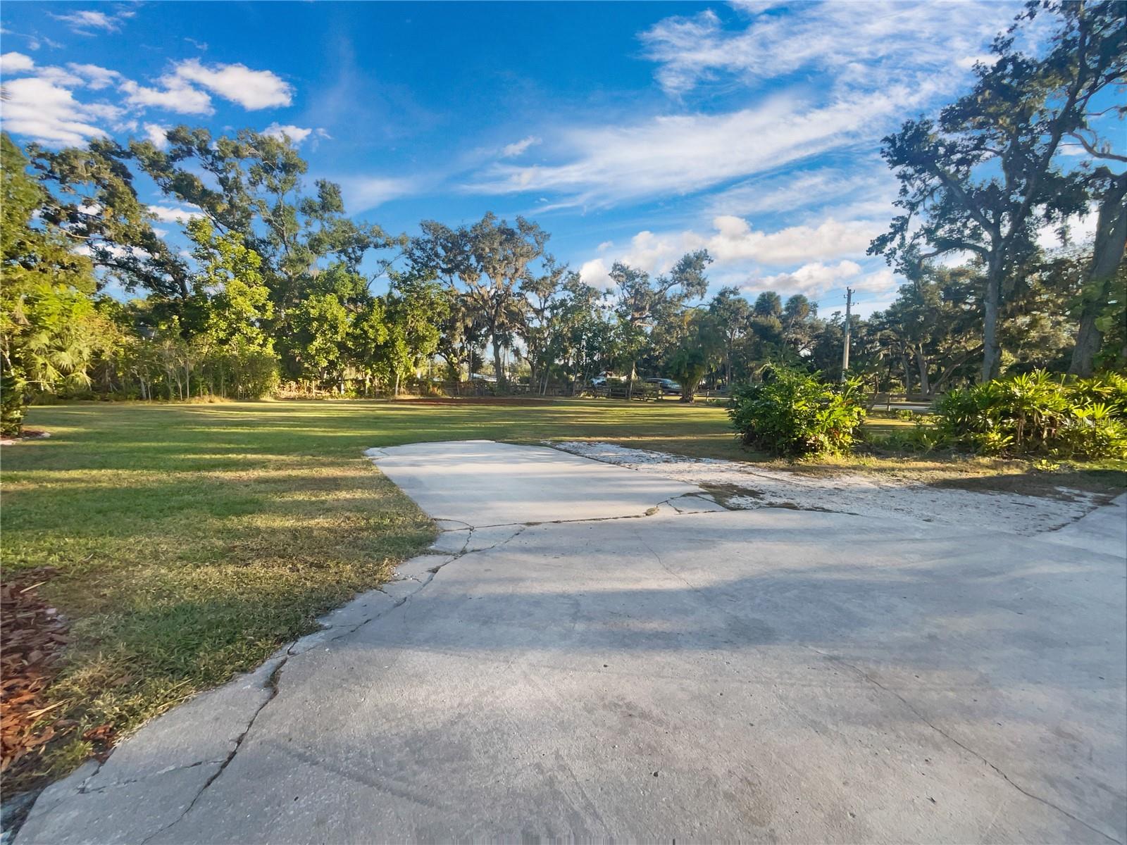 BRADEN OAKS - Residential