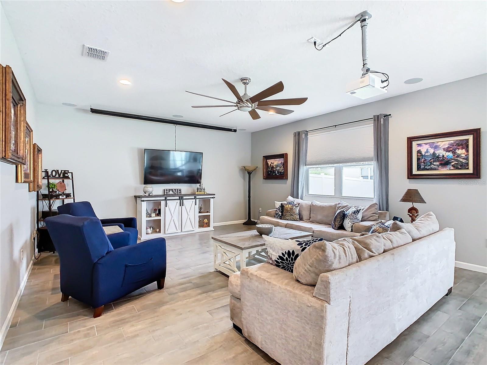LAKE SMART POINTE - Residential
