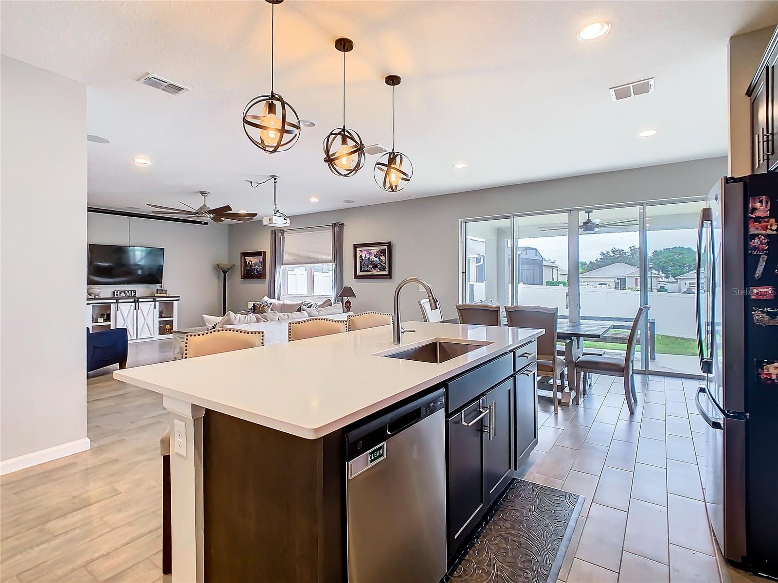 LAKE SMART POINTE - Residential