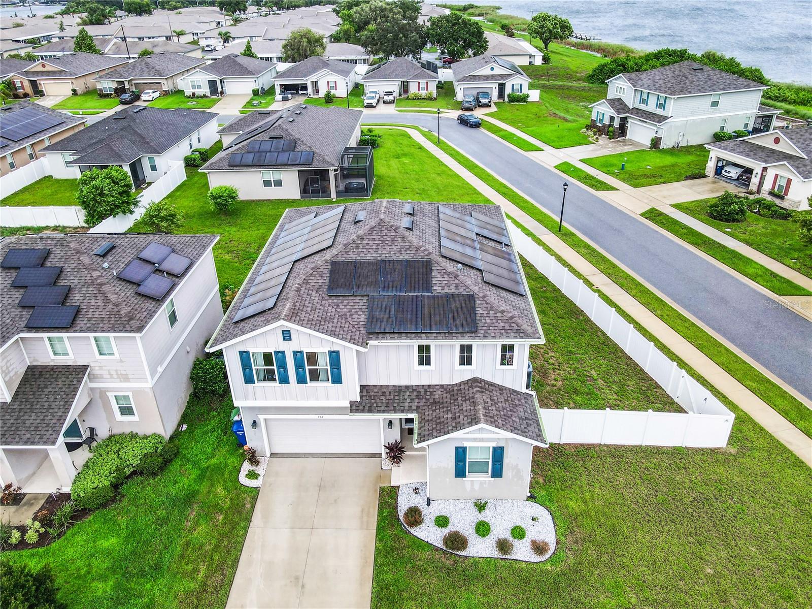 LAKE SMART POINTE - Residential