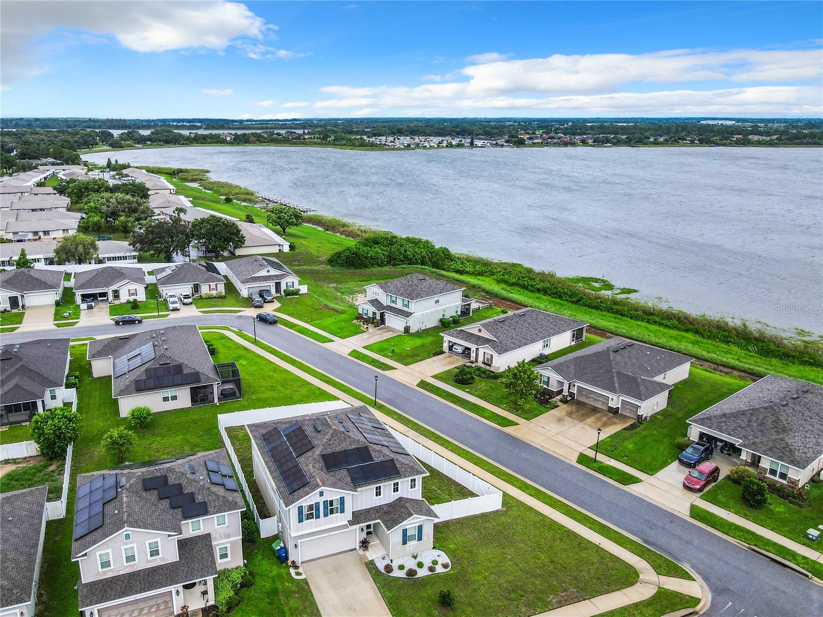 LAKE SMART POINTE - Residential