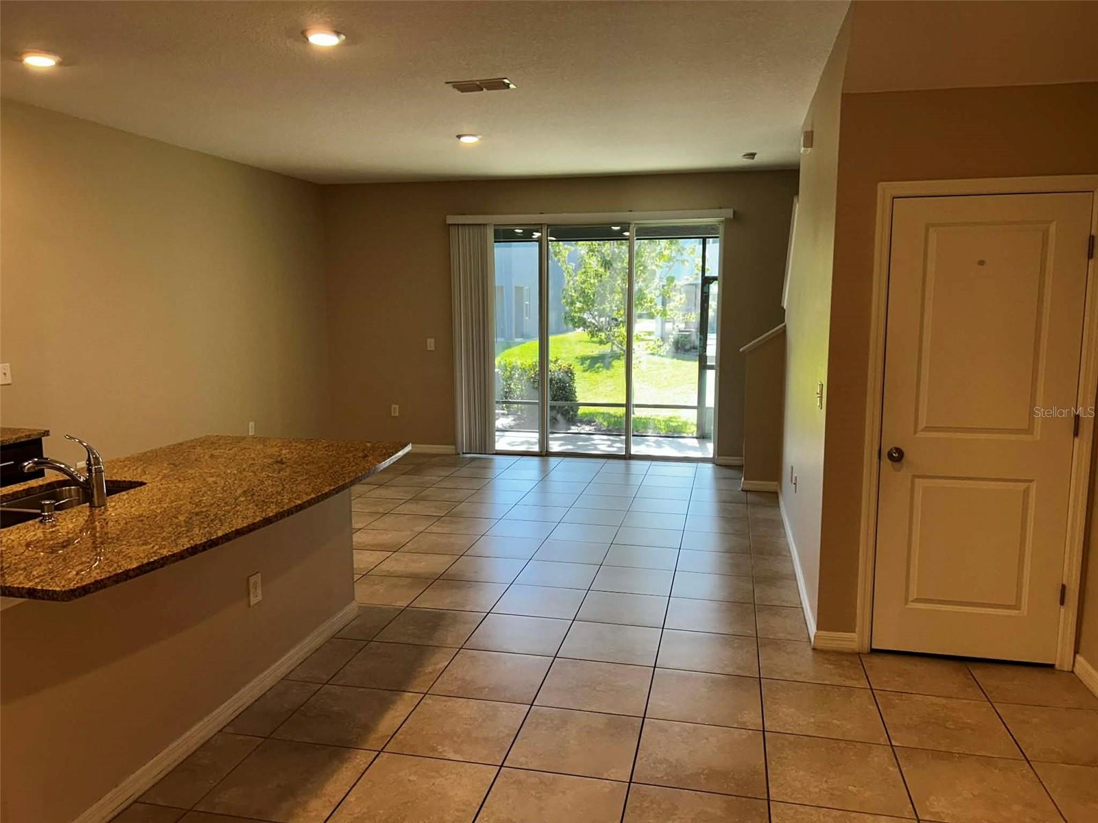 LANDING PH 1 - Residential Lease