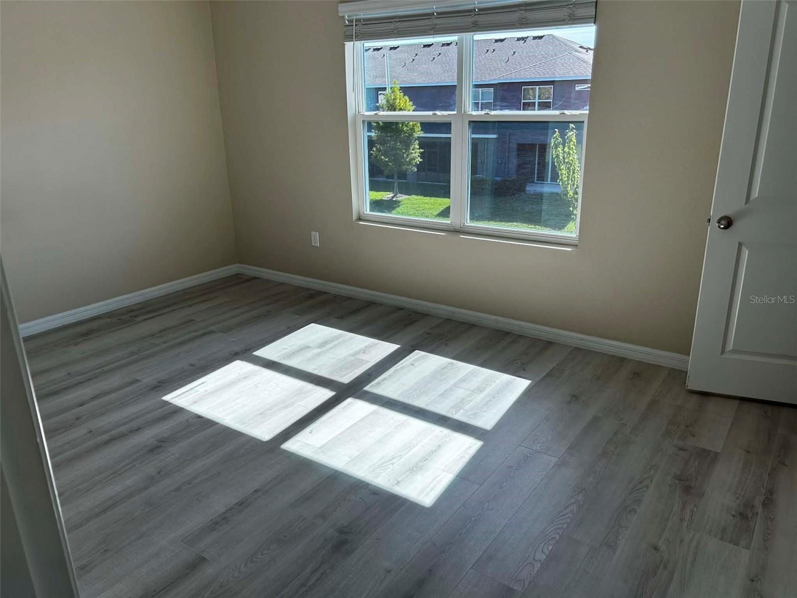 LANDING PH 1 - Residential Lease