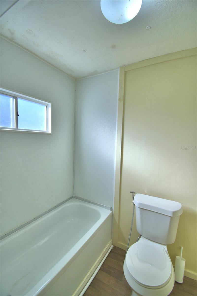 LEISURE ESTATES - Residential