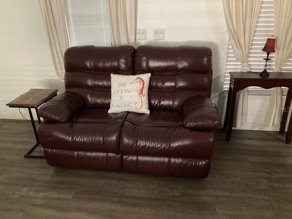 THE LAKES AT COUNTRY WOOD - Residential Lease