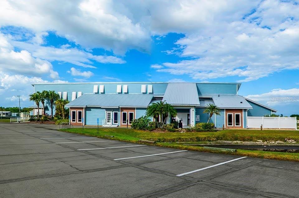 THE LAKES AT COUNTRY WOOD - Residential Lease