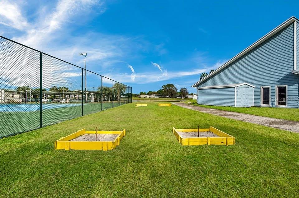 THE LAKES AT COUNTRY WOOD - Residential Lease