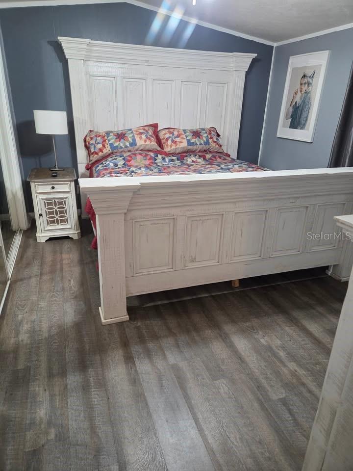 THE LAKES AT COUNTRY WOOD - Residential Lease