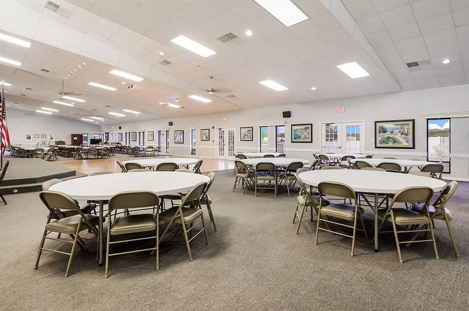 THE LAKES AT COUNTRY WOOD - Residential Lease