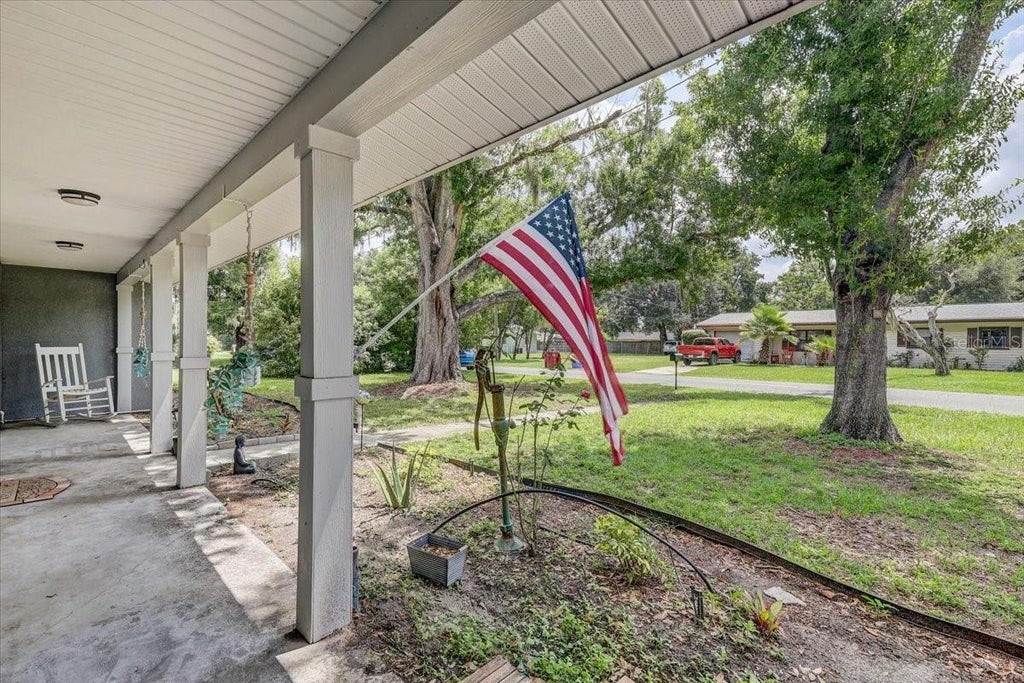 Photo of 903 N Bracewell Drive, Plant City, FL 33563 (MLS # TB8525403)