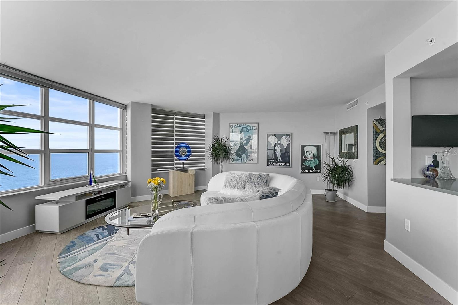 CONDO ON THE BAY TOWER II - Residential