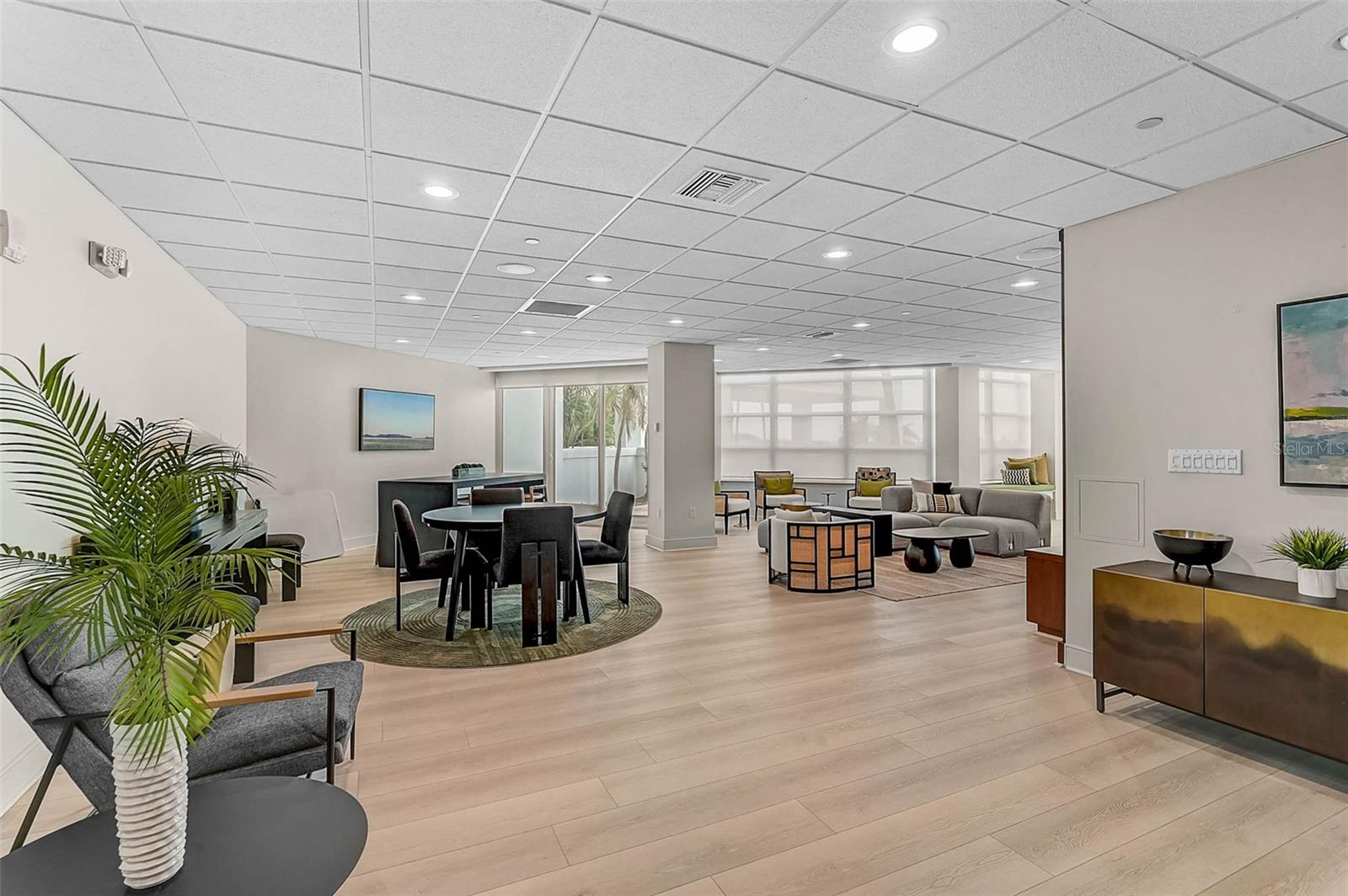 CONDO ON THE BAY TOWER II - Residential