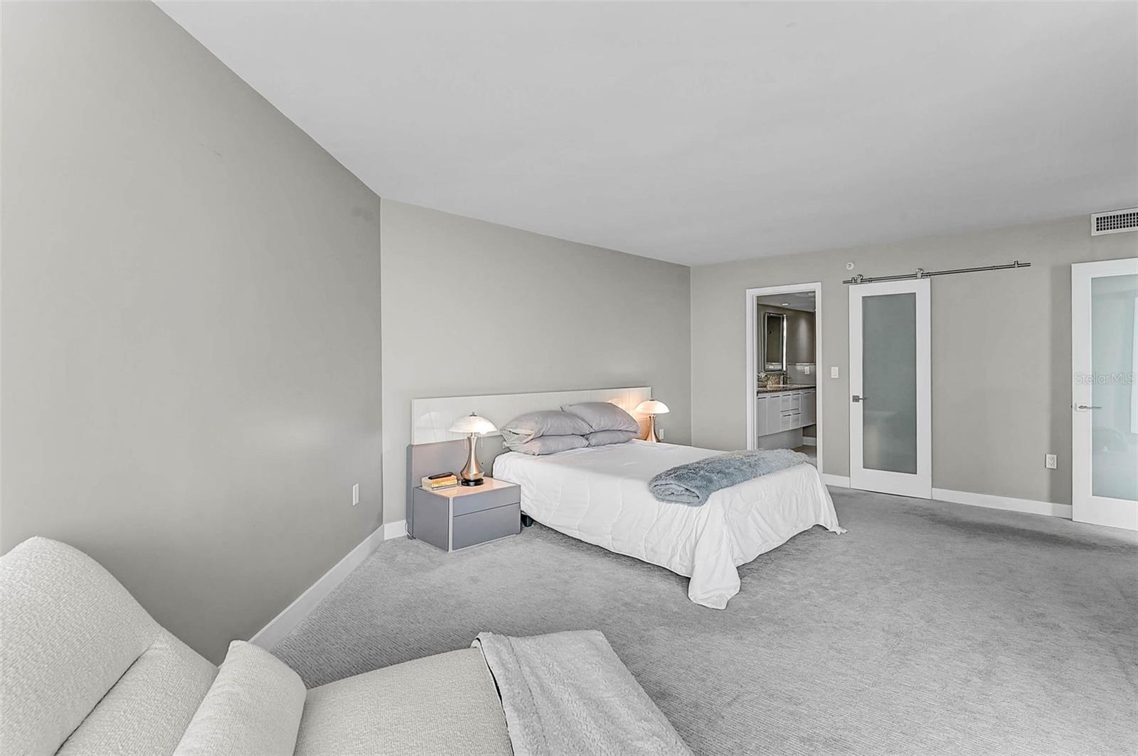 CONDO ON THE BAY TOWER II - Residential