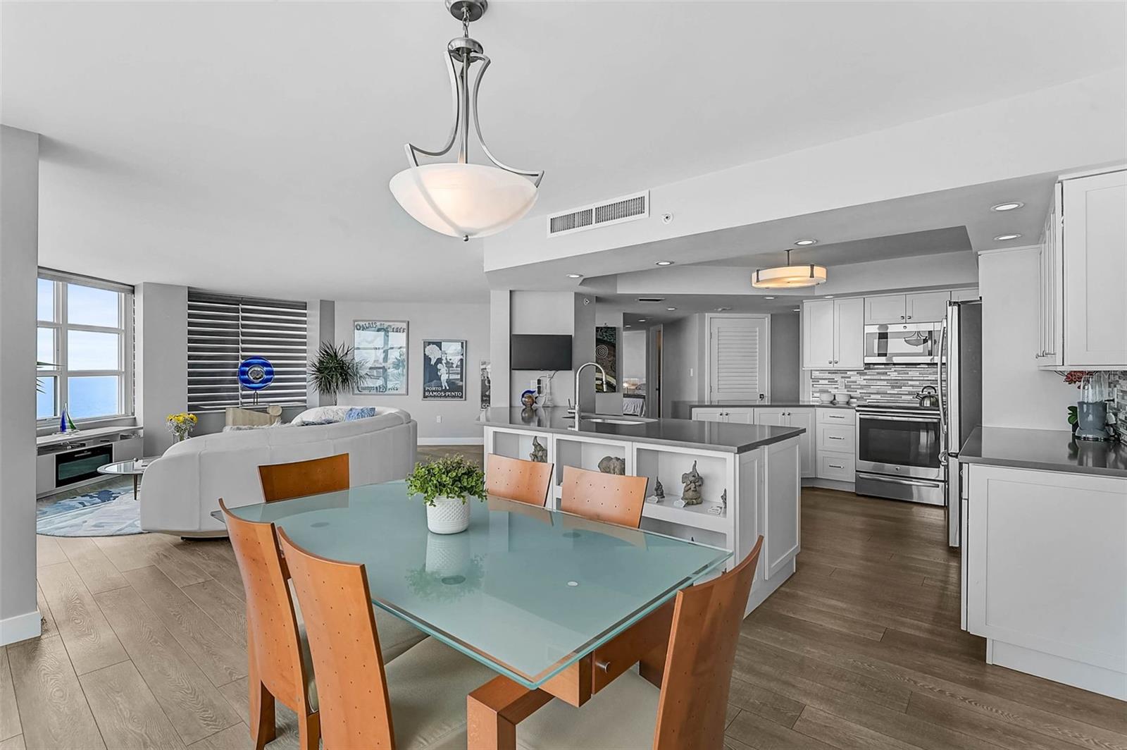 CONDO ON THE BAY TOWER II - Residential