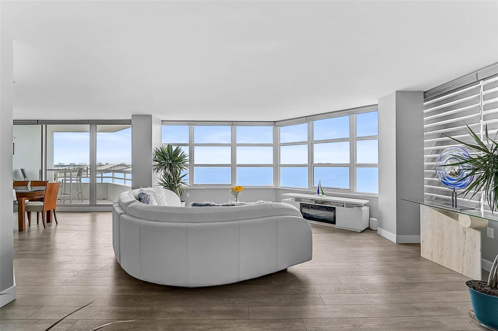 CONDO ON THE BAY TOWER II - Residential