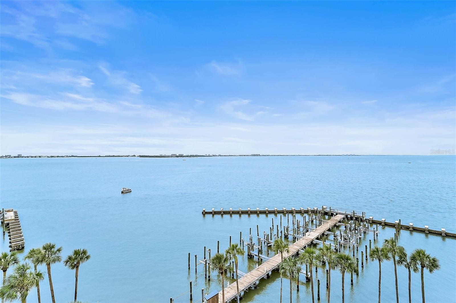 CONDO ON THE BAY TOWER II - Residential