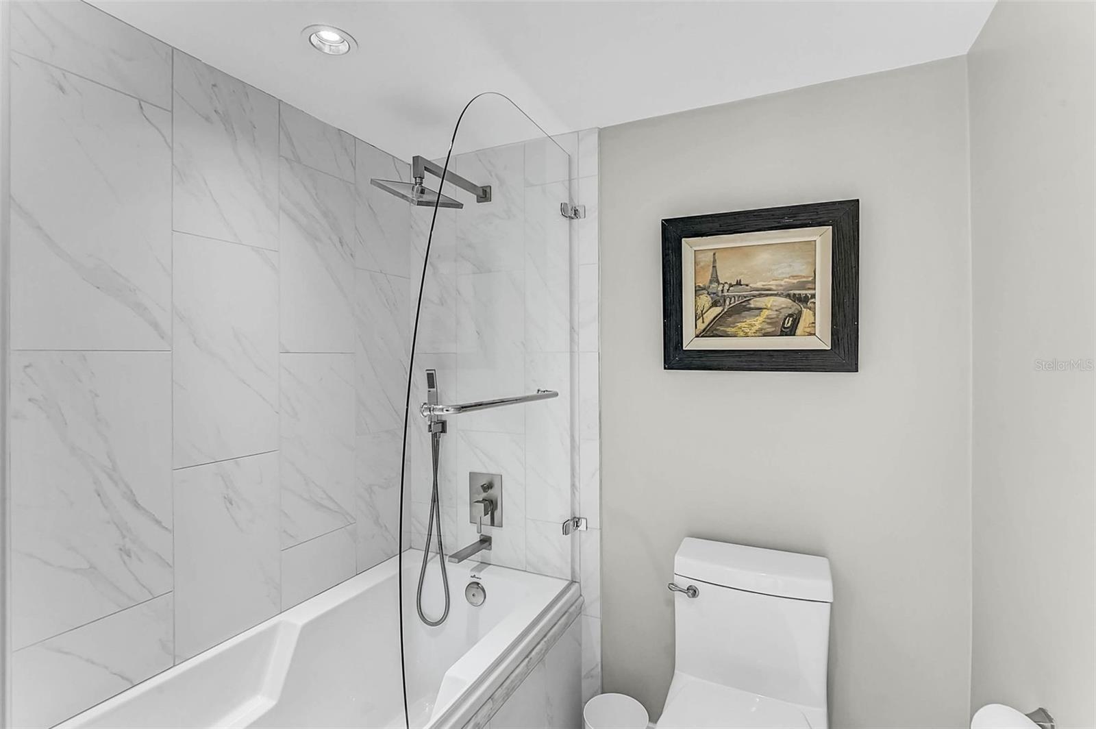 CONDO ON THE BAY TOWER II - Residential